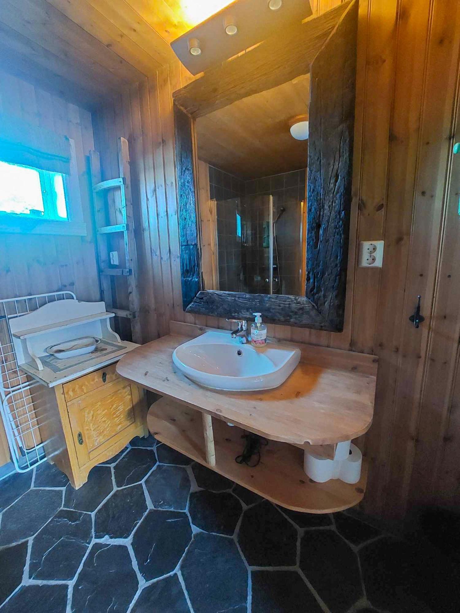 Valen Cabins In 레이네 외부 사진