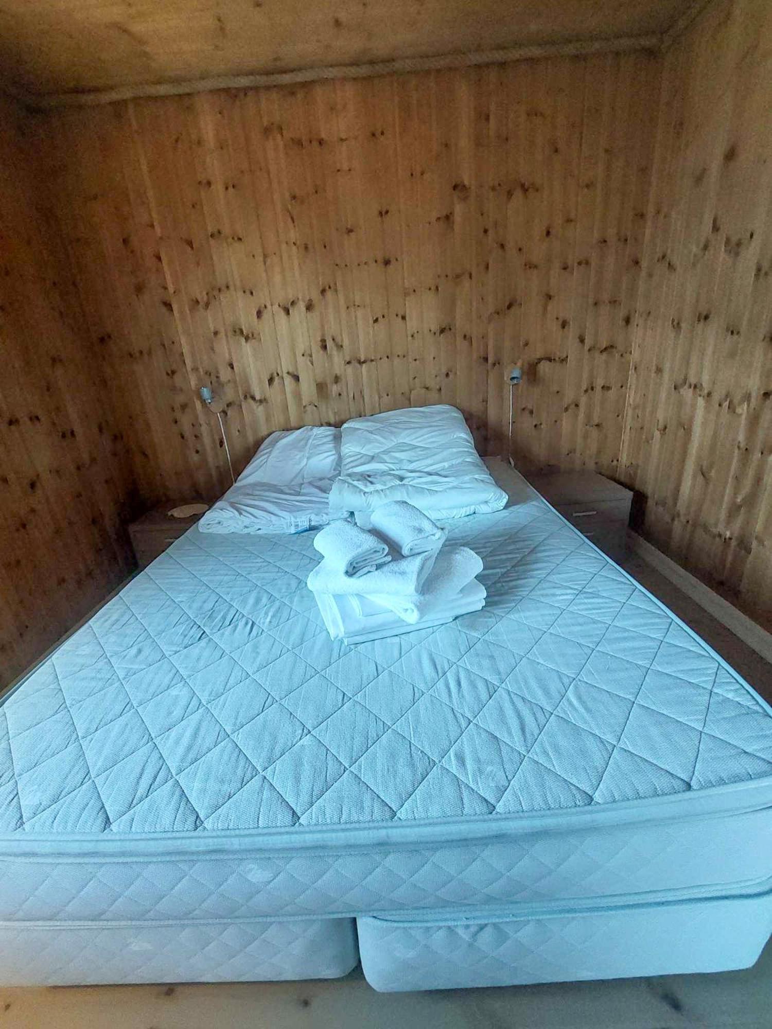 Valen Cabins In 레이네 외부 사진